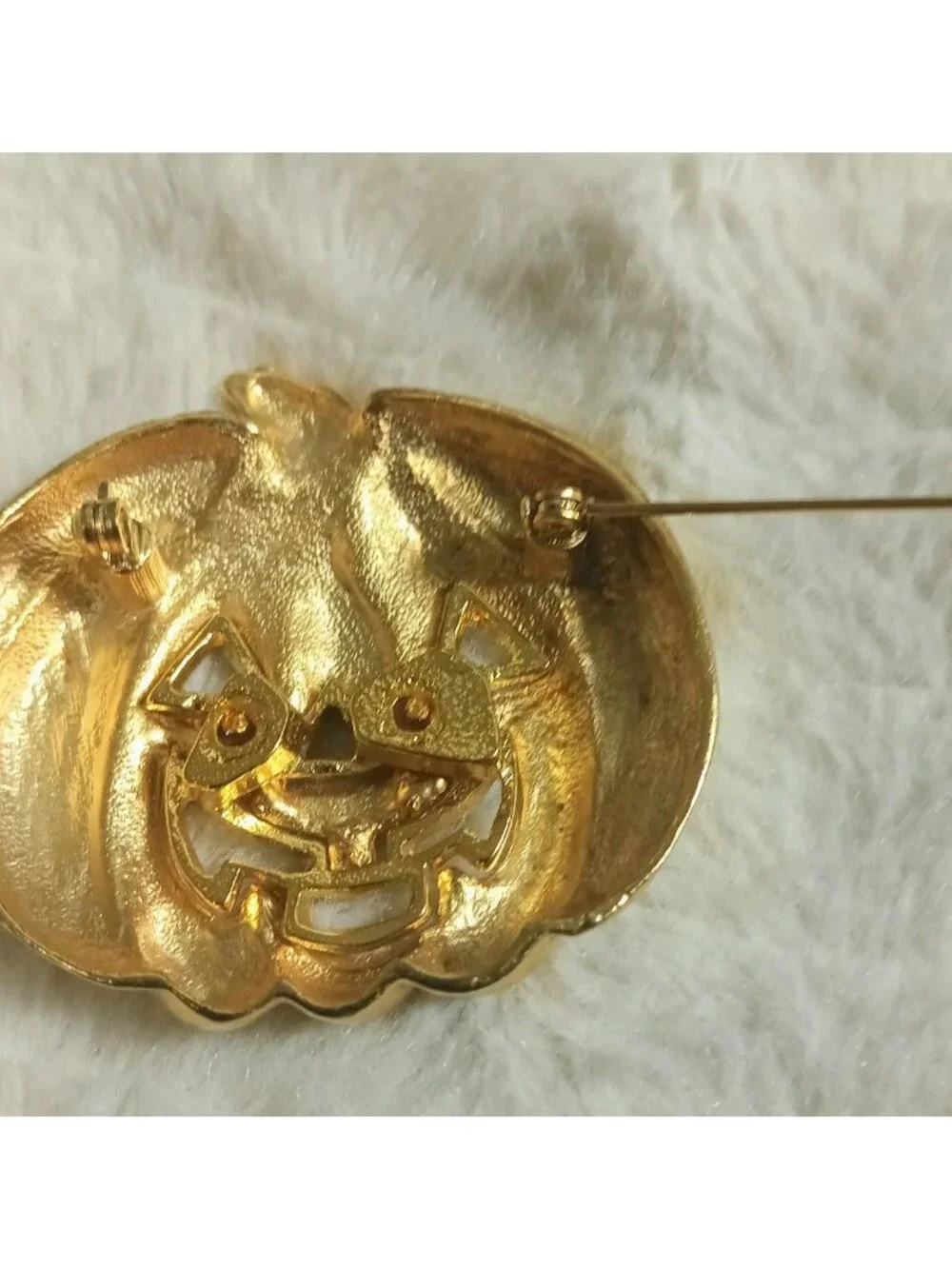Gold-Tone Jack-O’-Lantern Pumpkin Halloween Brooch Pin